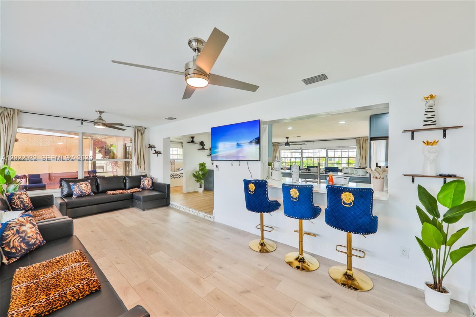 Yatch Club - Residential