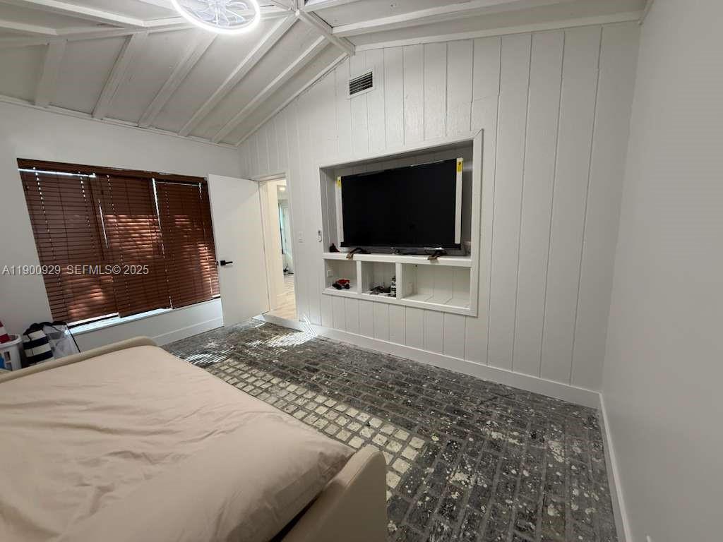 HOLLYWOOD PARK - Residential Lease