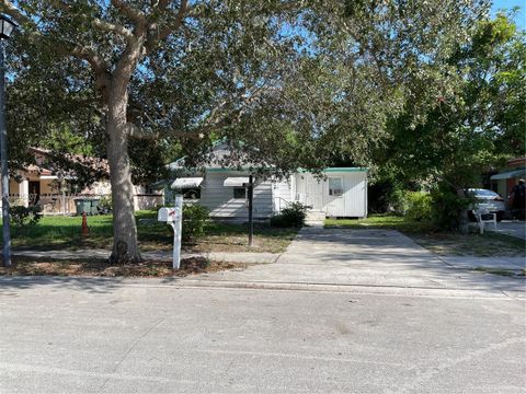 Photo of 156 S NE 11th Street, Boca Raton, FL 33432 (MLS # A11835207)