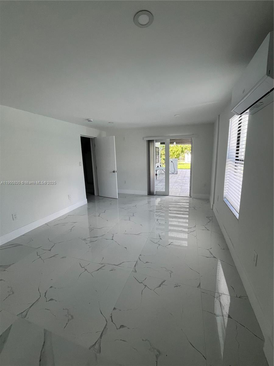 SOUTHERN ESTS - Residential Lease