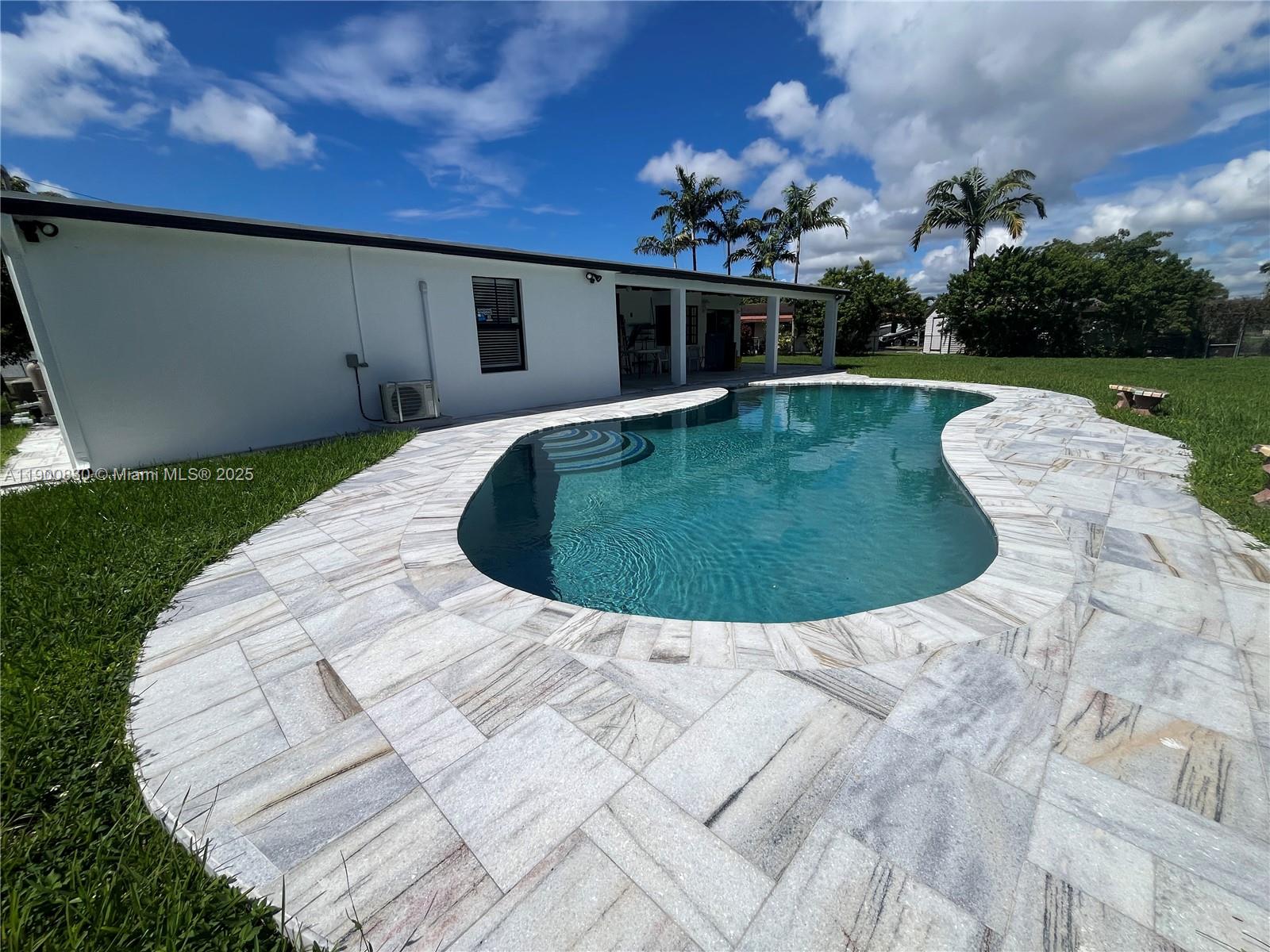 SOUTHERN ESTS - Residential Lease