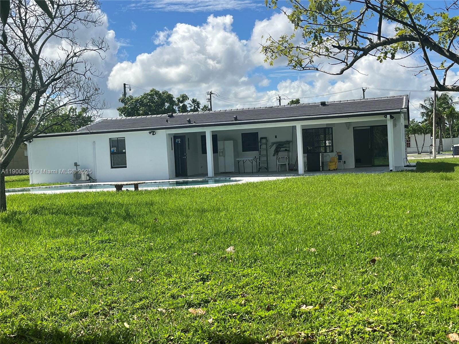 SOUTHERN ESTS - Residential Lease