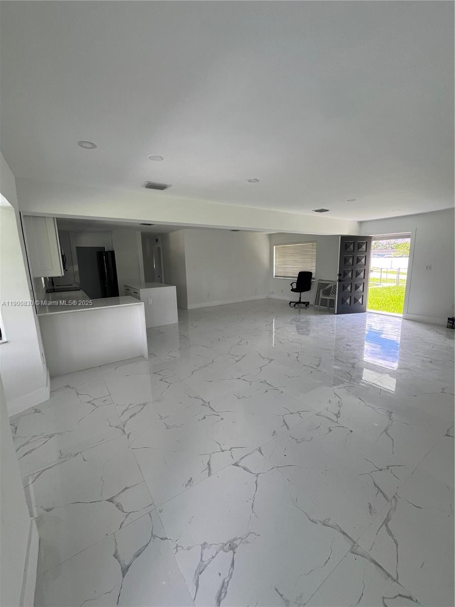 SOUTHERN ESTS - Residential Lease