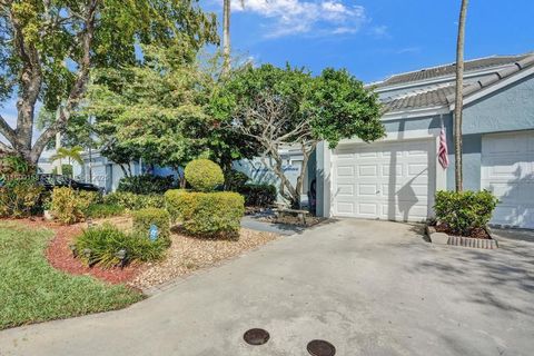 8465 Waterford Cir 8465 Tamarac FL 33321