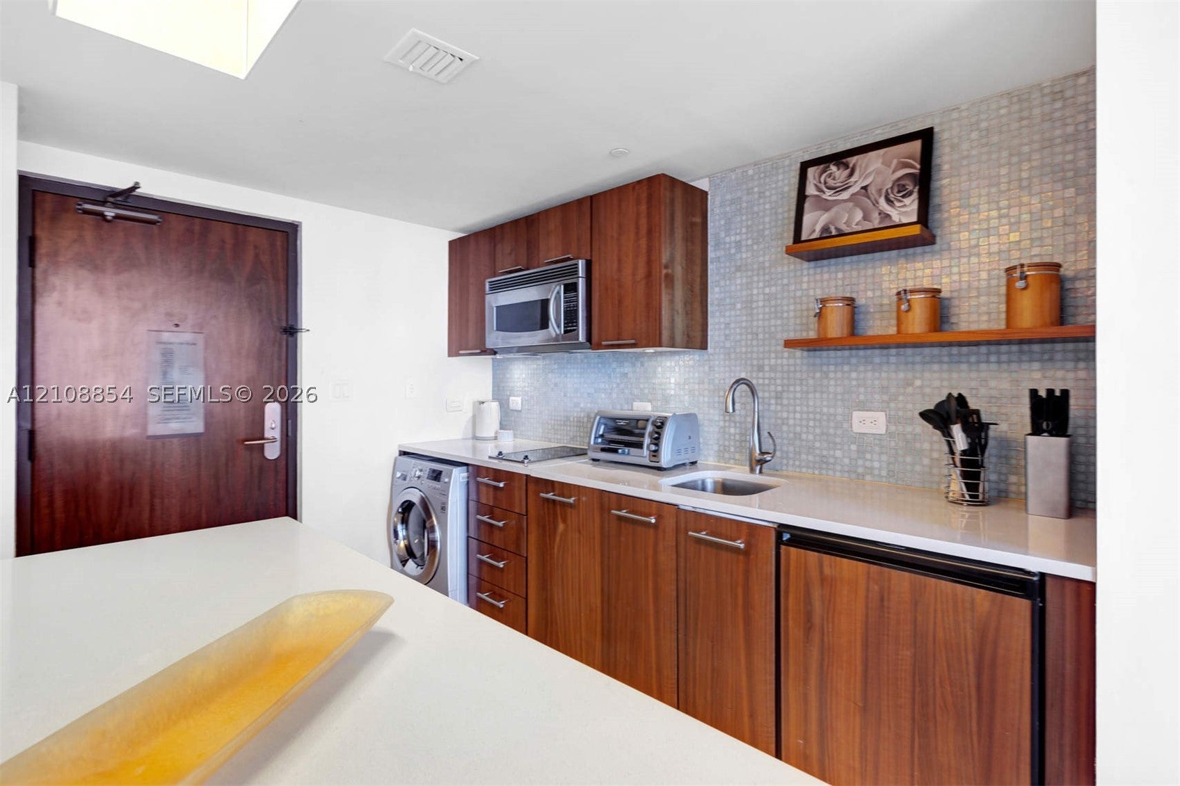 6801 Collins Ave 909