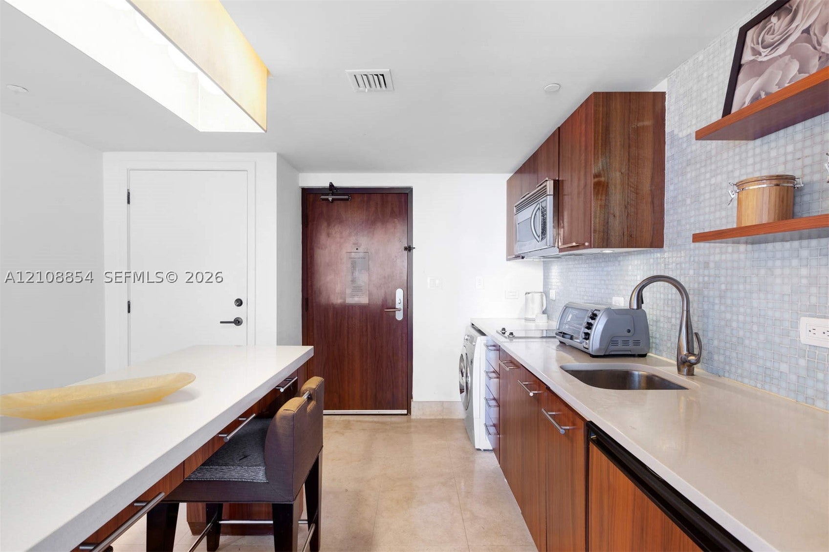 6801 Collins Ave 909