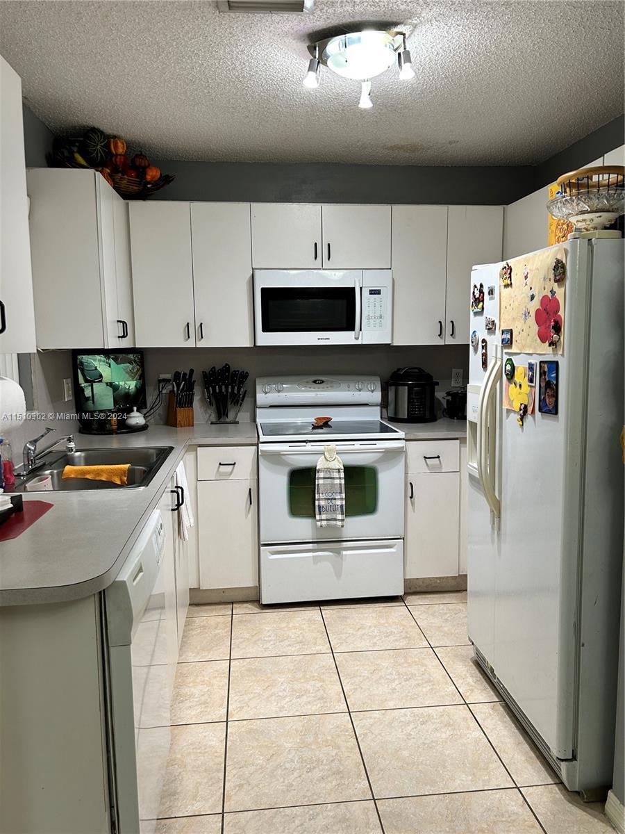 SABRINA TWINHOMES SUB - Residential