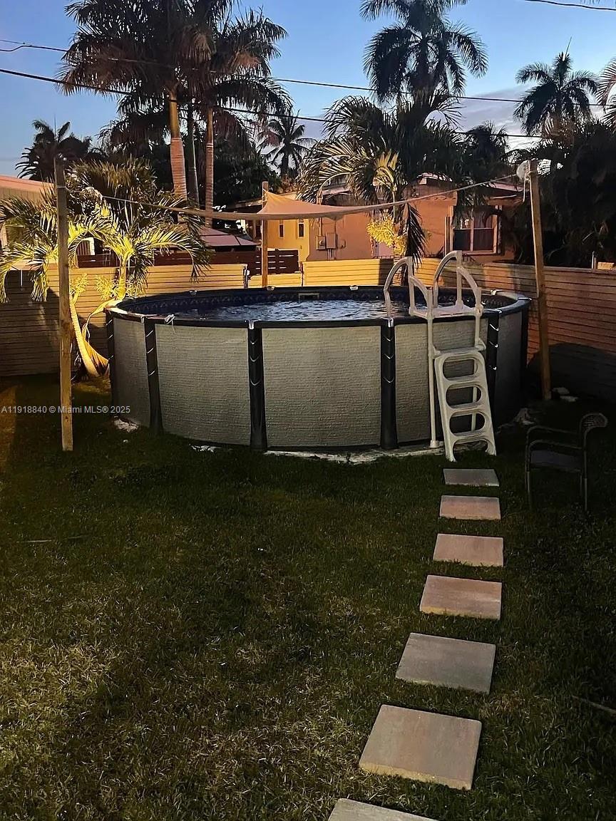 HOLLYWOOD LAKES SECTION - Residential Lease