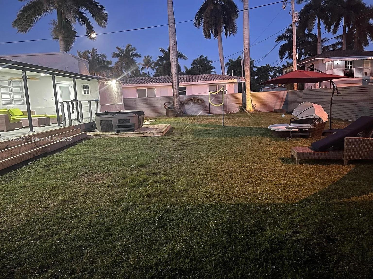 HOLLYWOOD LAKES SECTION - Residential Lease