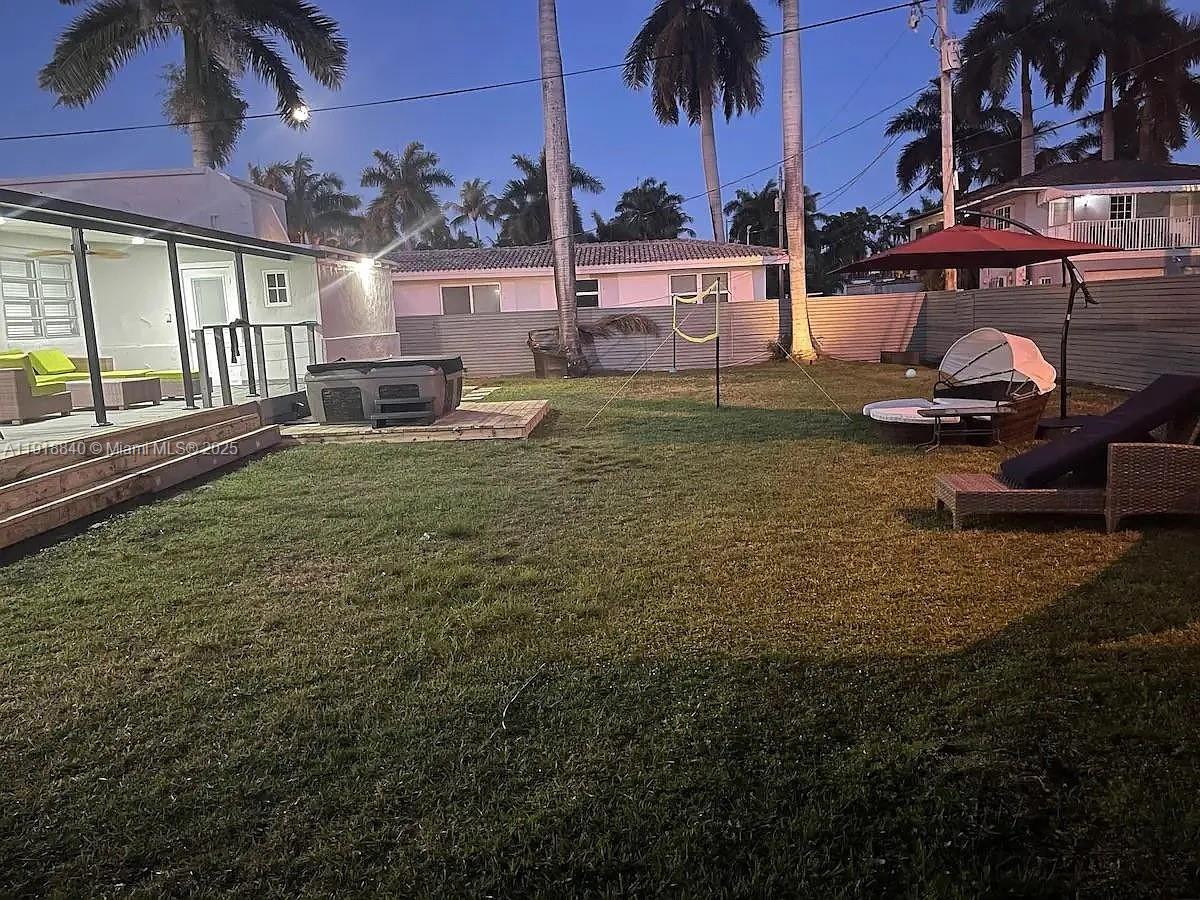 HOLLYWOOD LAKES SECTION - Residential Lease