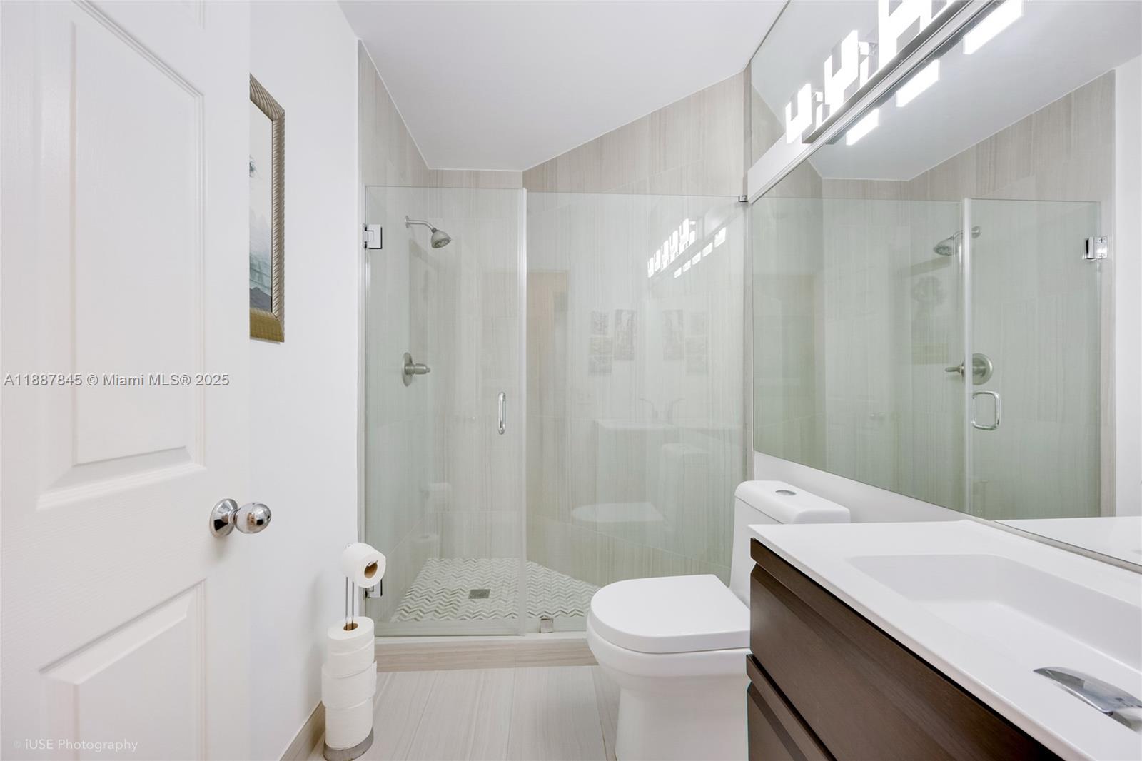 MYSTIC POINTE TOWER 500 C - Residential