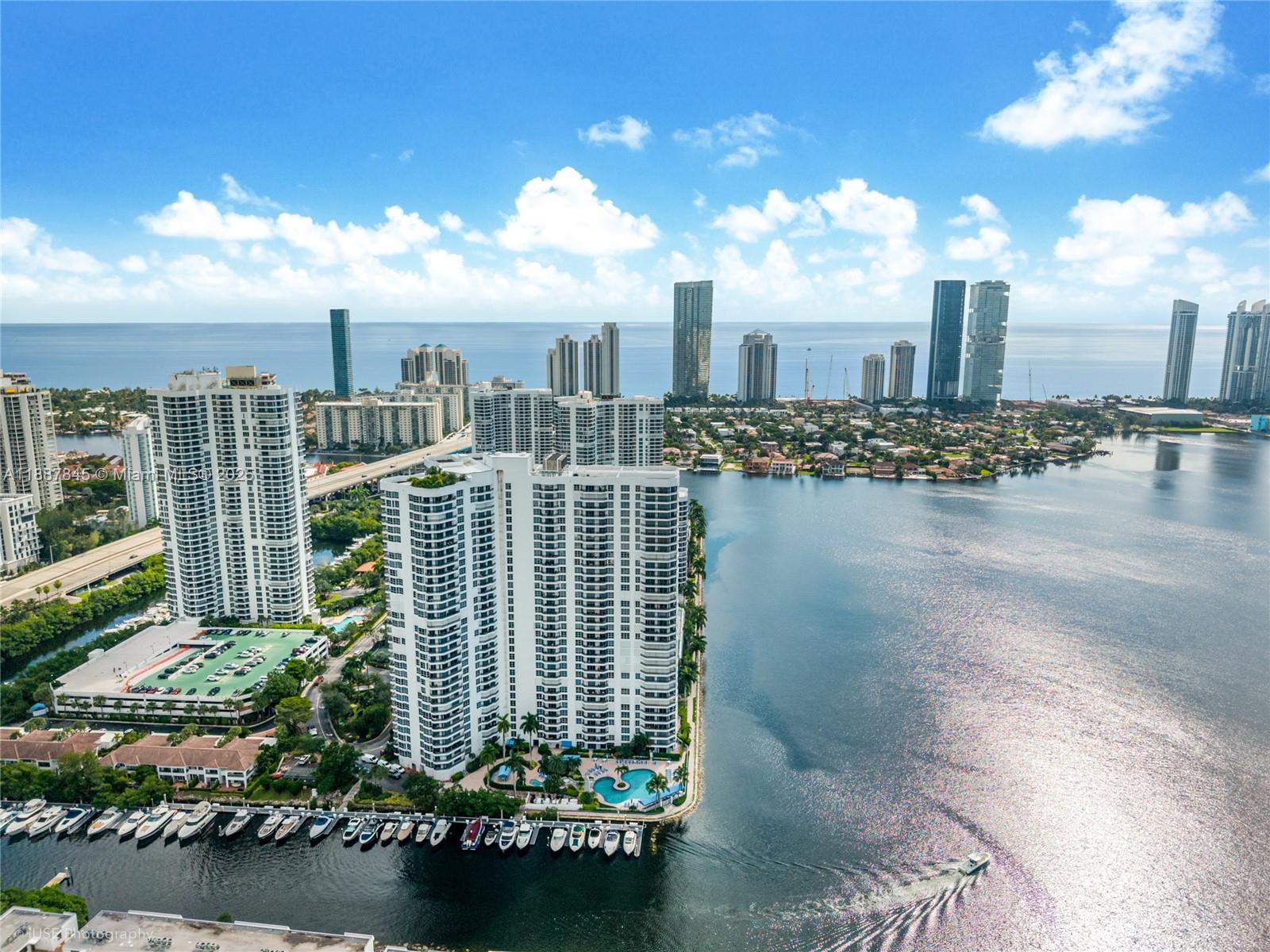 MYSTIC POINTE TOWER 500 C - Residential