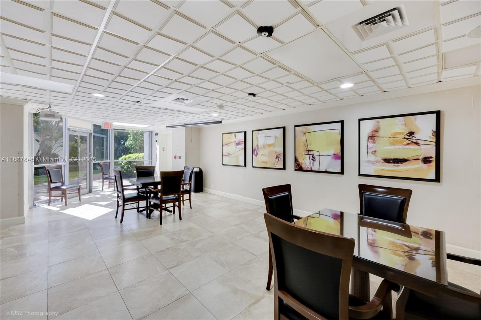 MYSTIC POINTE TOWER 500 C - Residential
