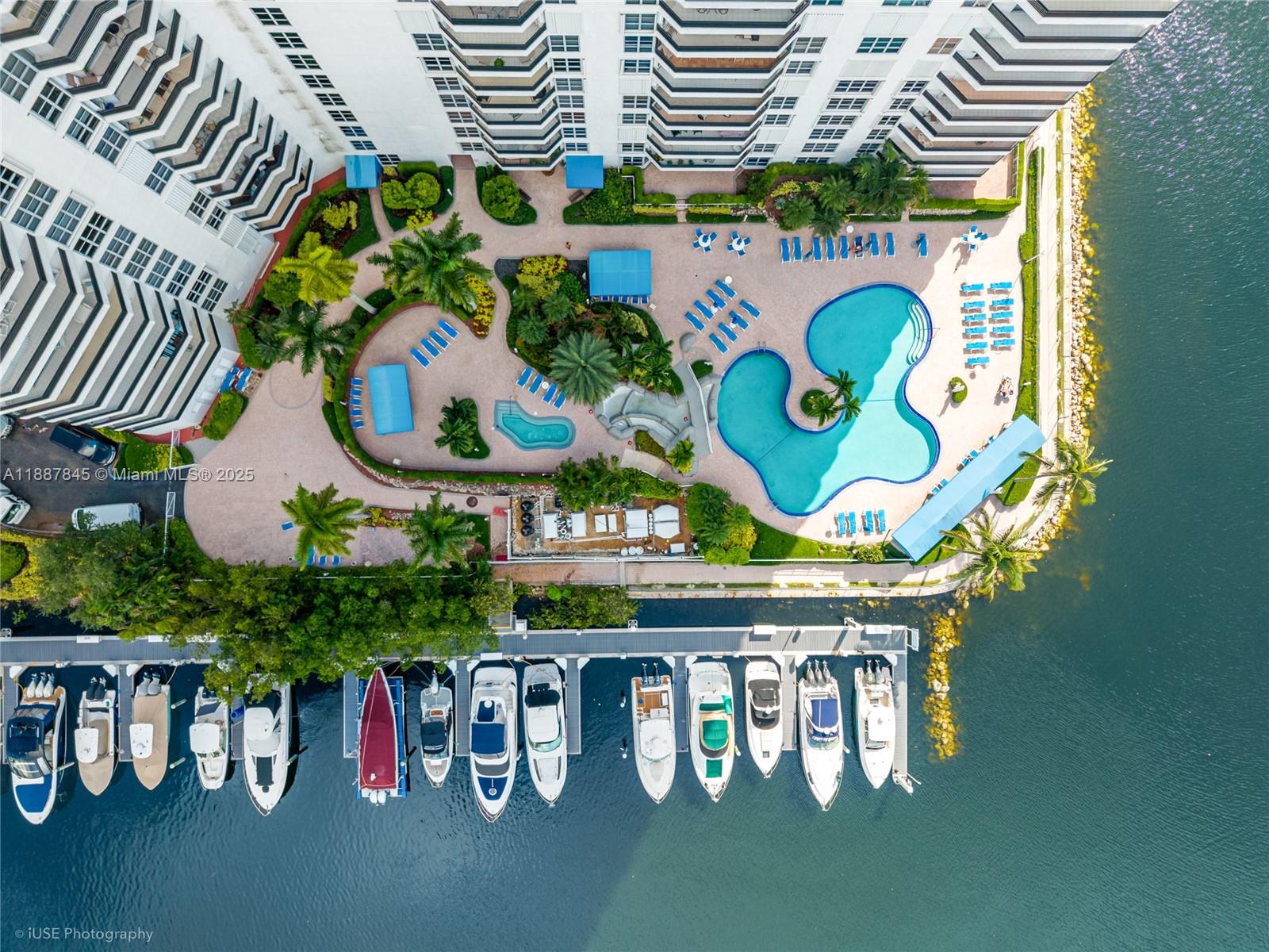 MYSTIC POINTE TOWER 500 C - Residential