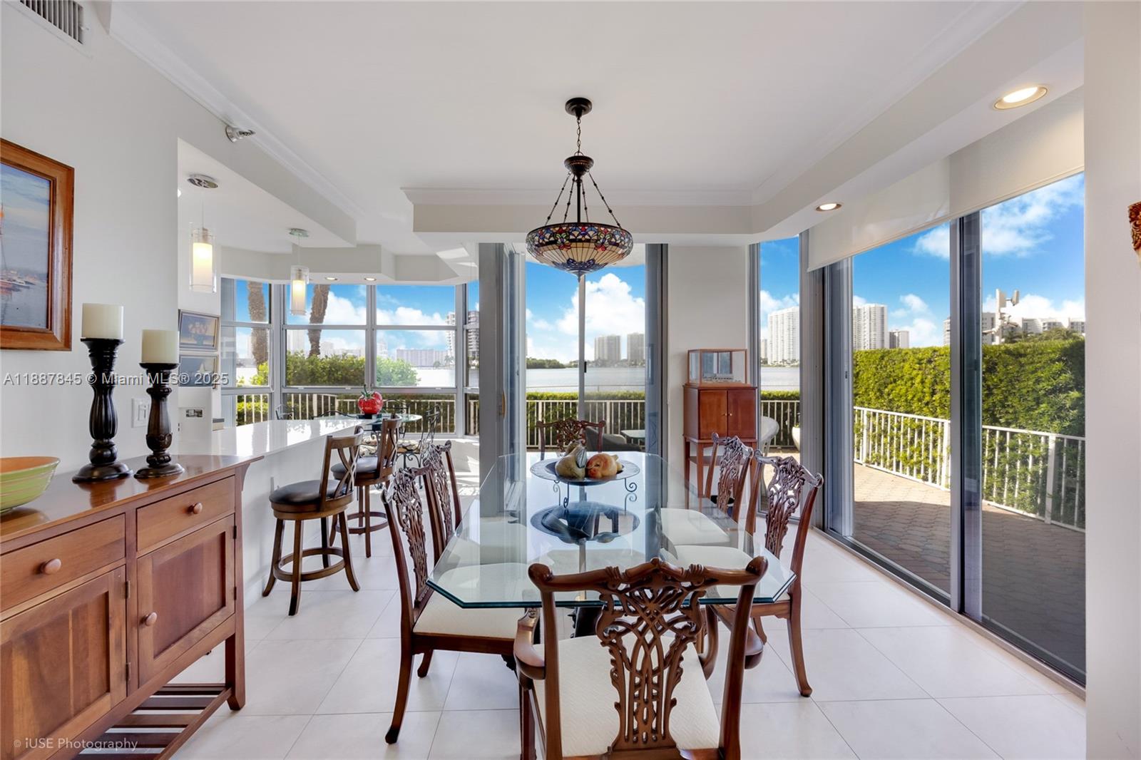 MYSTIC POINTE TOWER 500 C - Residential