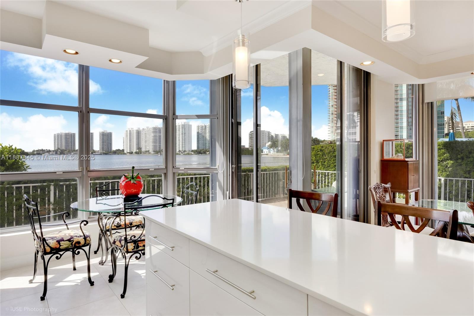 MYSTIC POINTE TOWER 500 C - Residential
