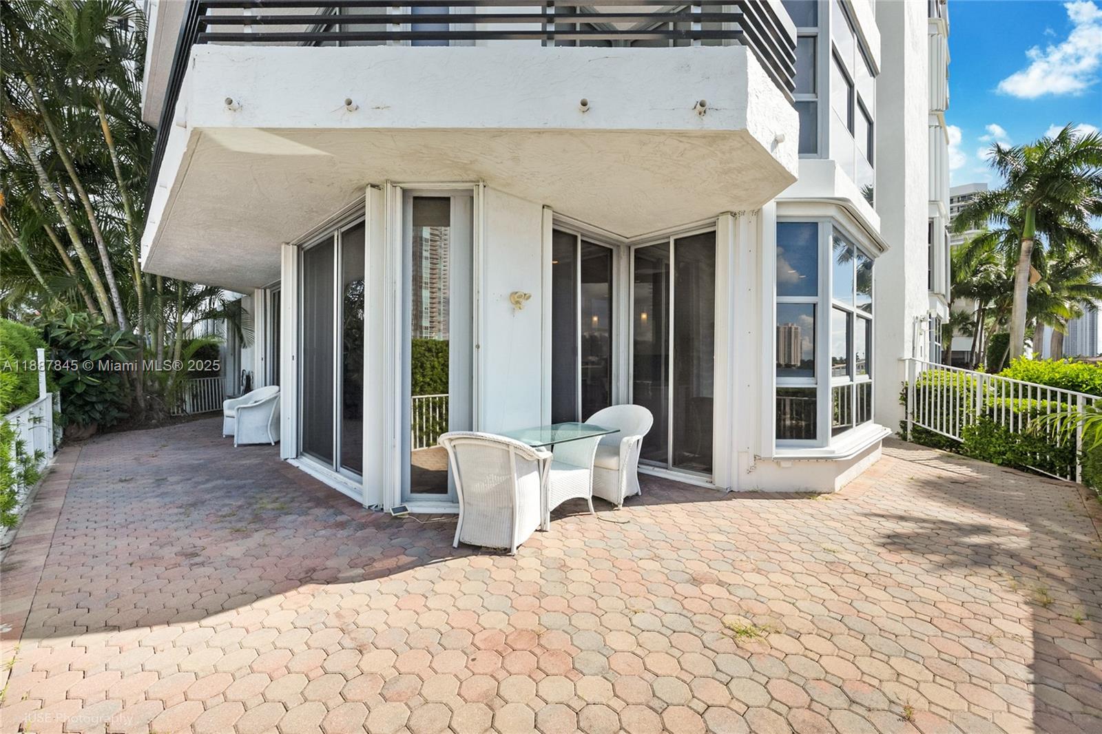 MYSTIC POINTE TOWER 500 C - Residential