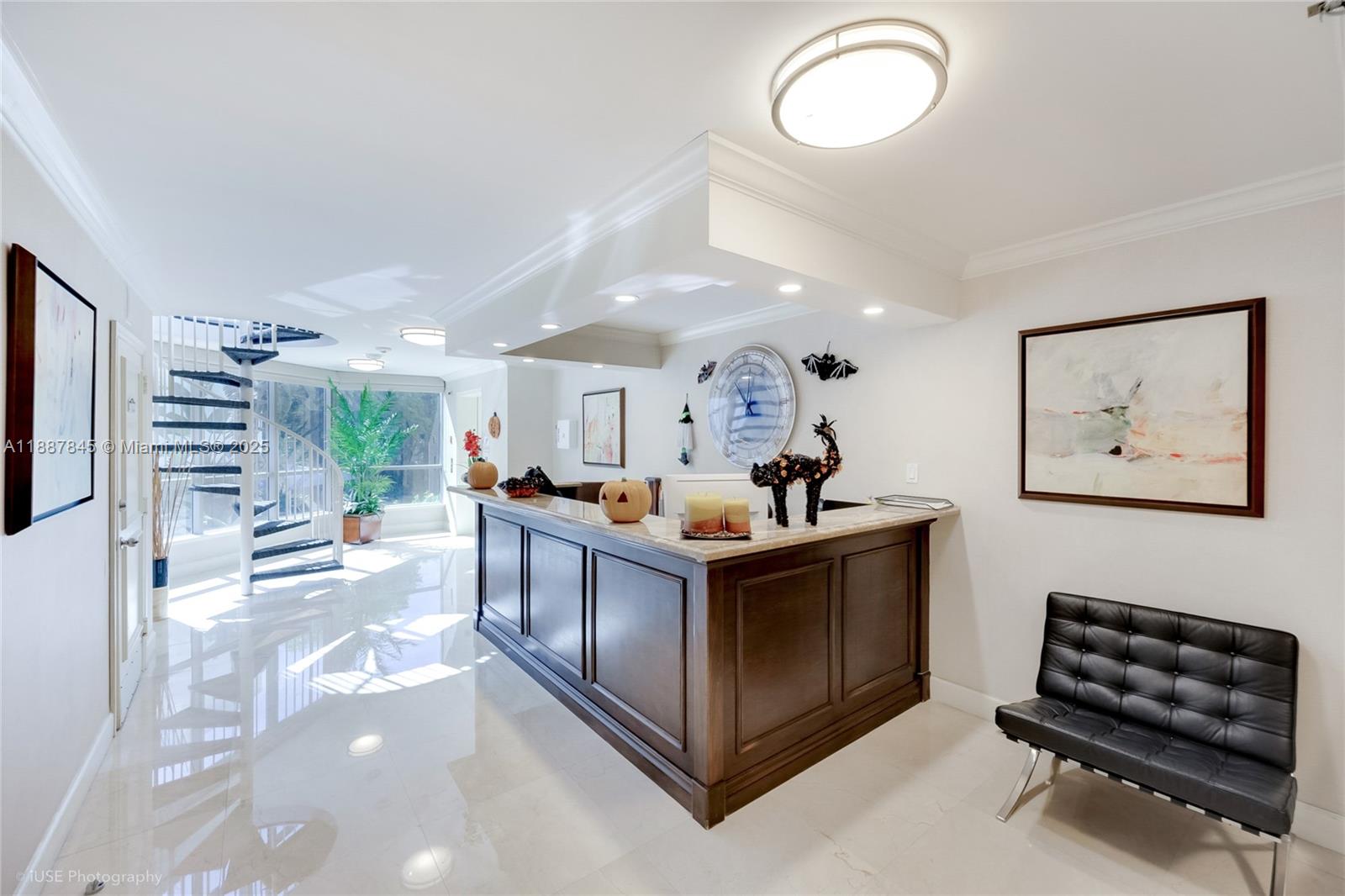 MYSTIC POINTE TOWER 500 C - Residential