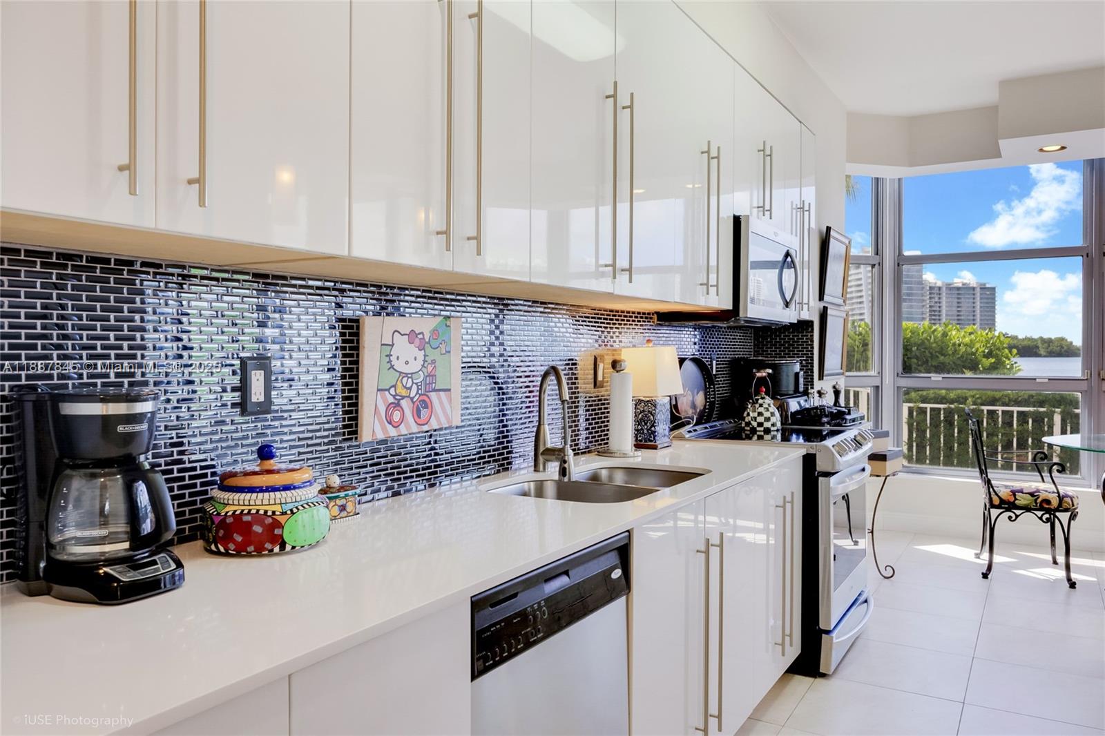 MYSTIC POINTE TOWER 500 C - Residential