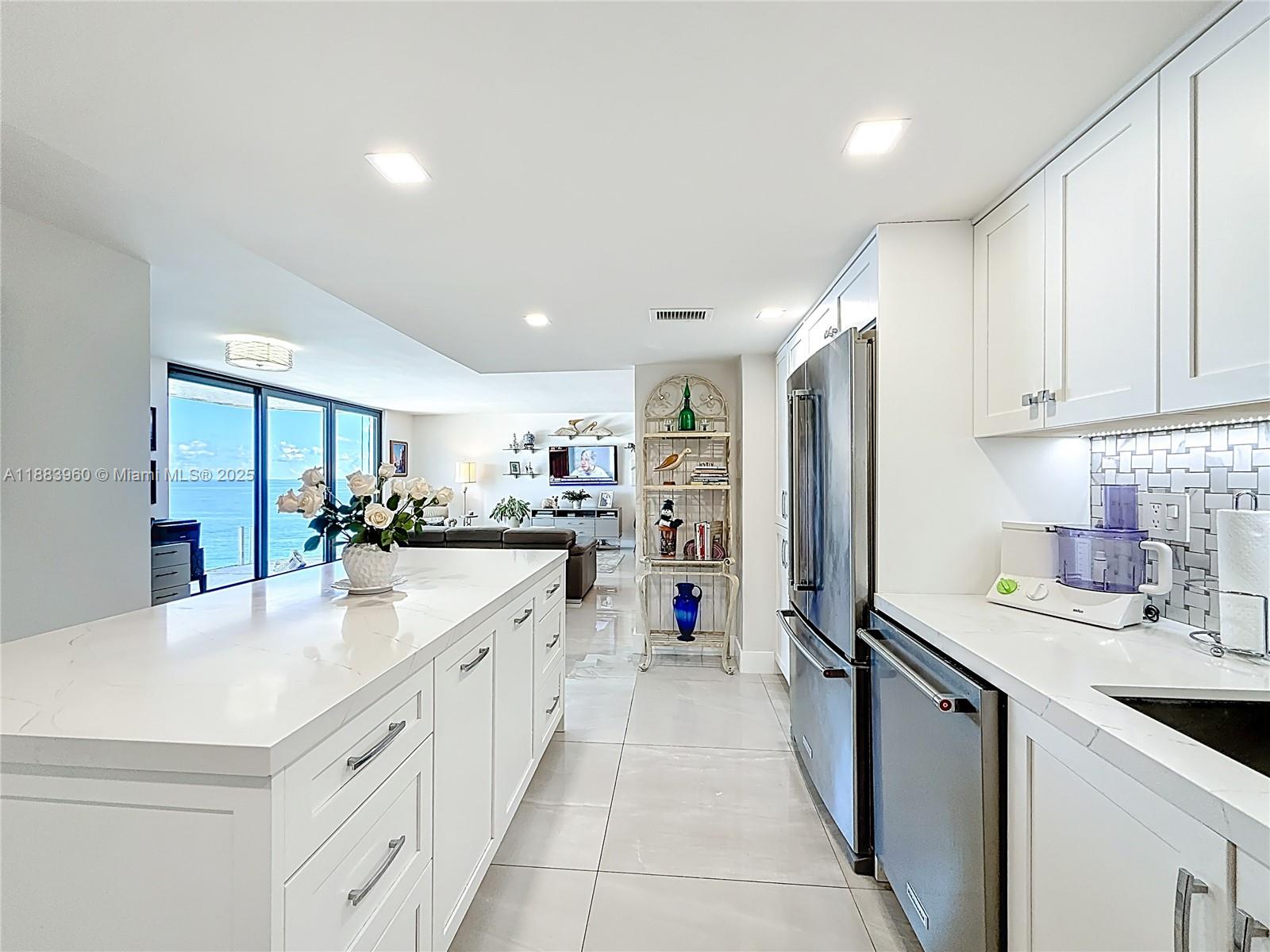 LE TRIANON CONDO - Residential