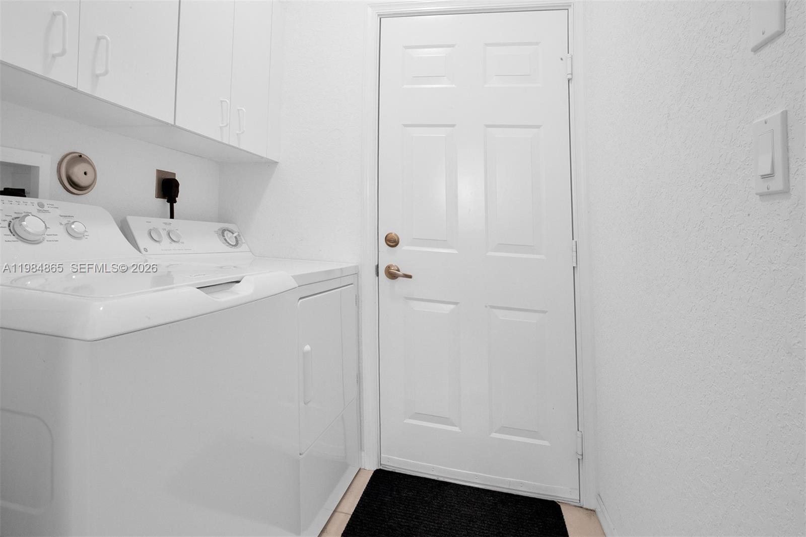 PARCEL D AT SUNSET L - Residential Lease