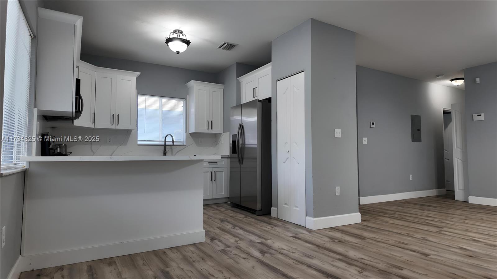 SUNNY SLOPE PK - Residential