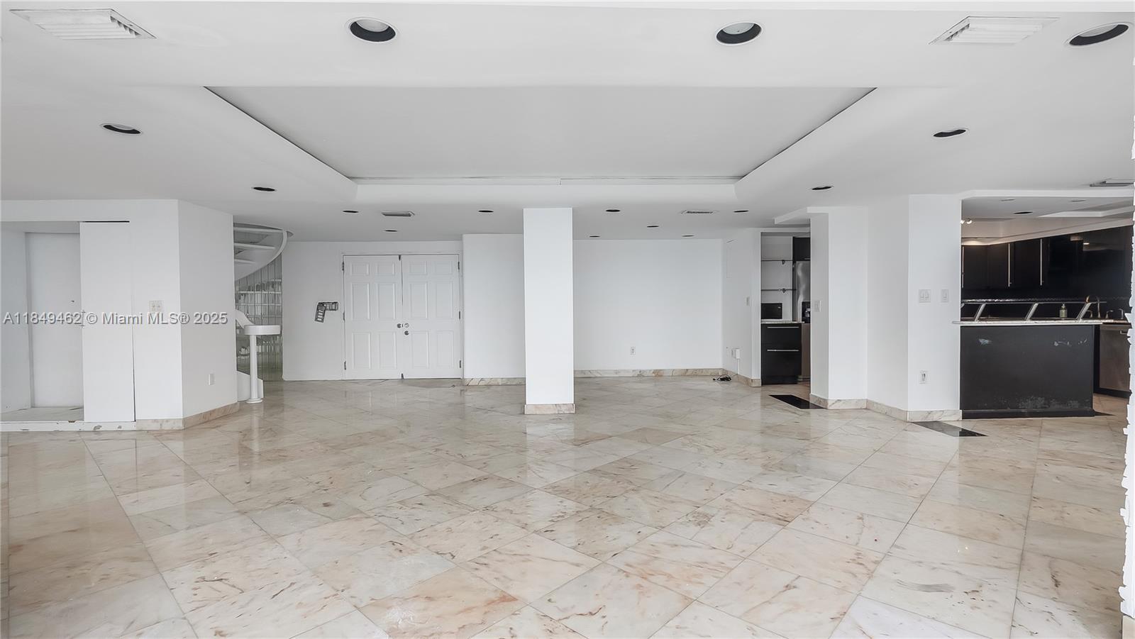 JOCKEY CLUB CONDO - Residential