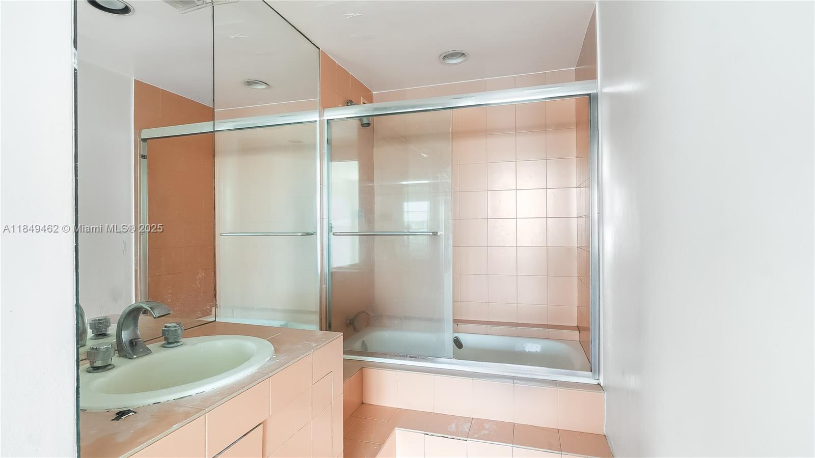 JOCKEY CLUB CONDO - Residential