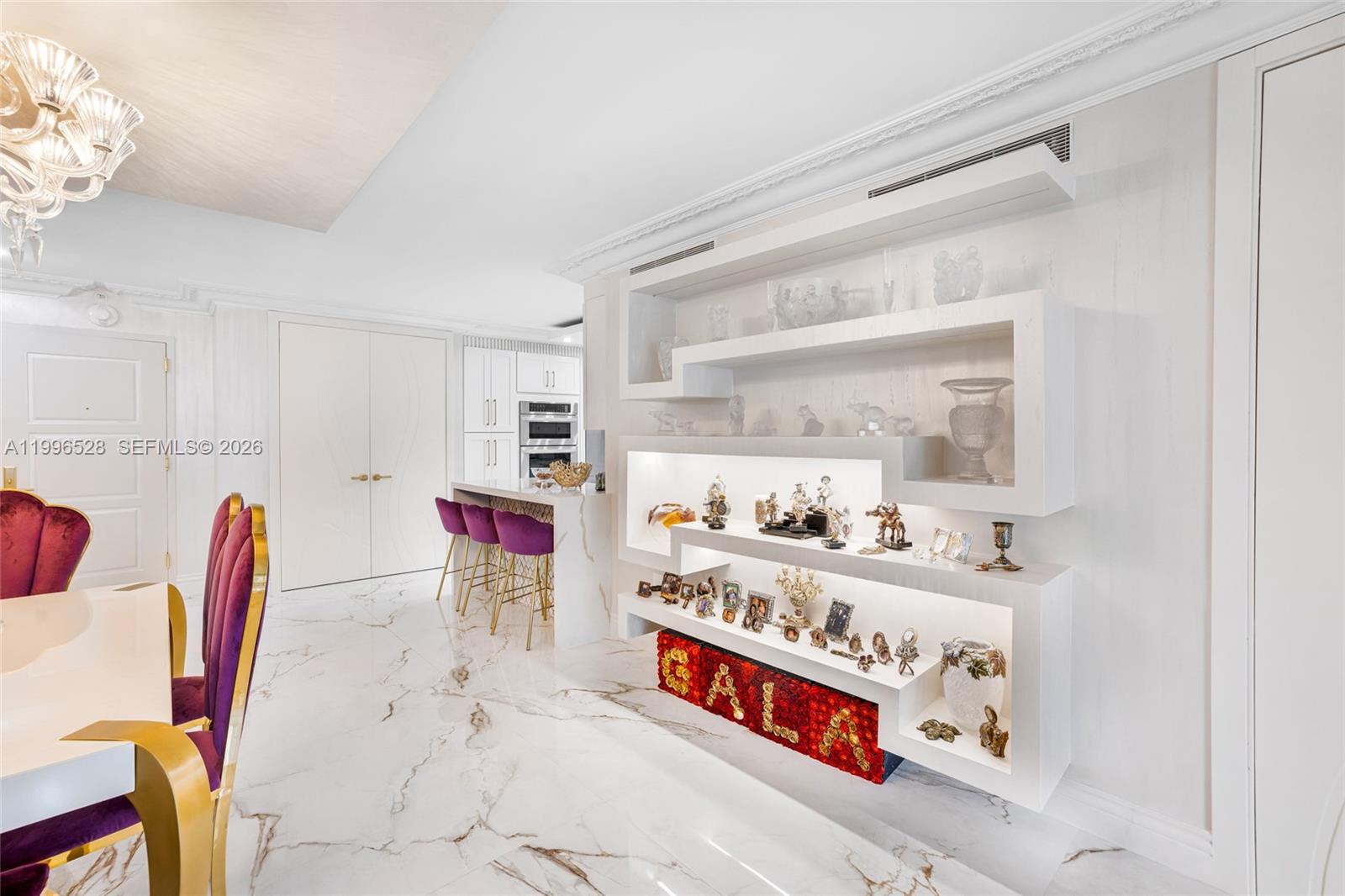 BALMORAL CONDO - Residential