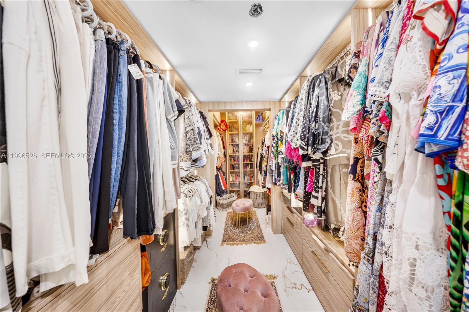 BALMORAL CONDO - Residential