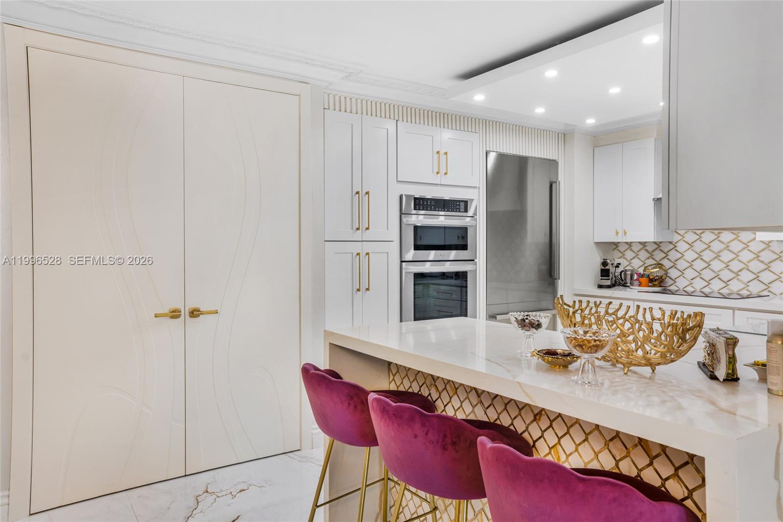 BALMORAL CONDO - Residential