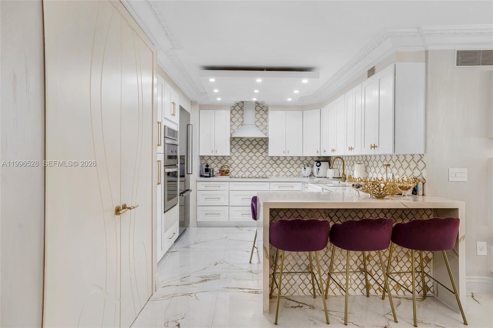 BALMORAL CONDO - Residential