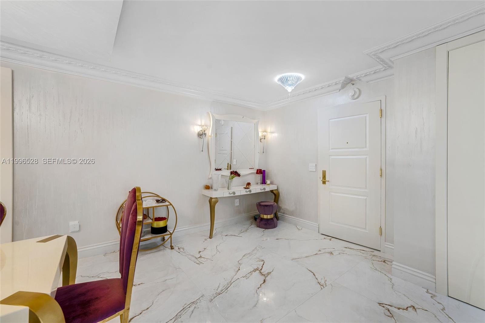 BALMORAL CONDO - Residential