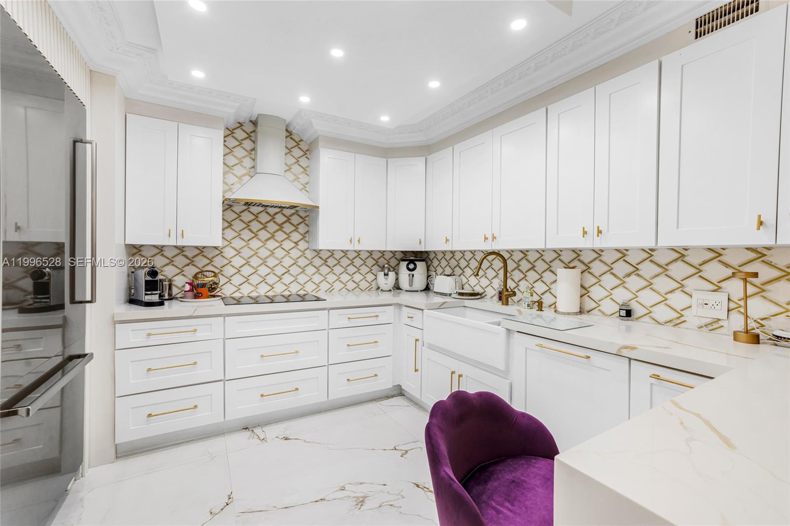 BALMORAL CONDO - Residential