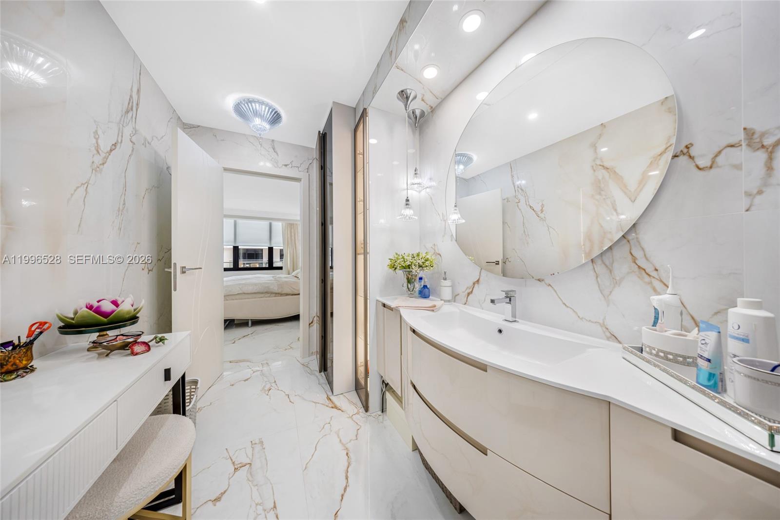 BALMORAL CONDO - Residential