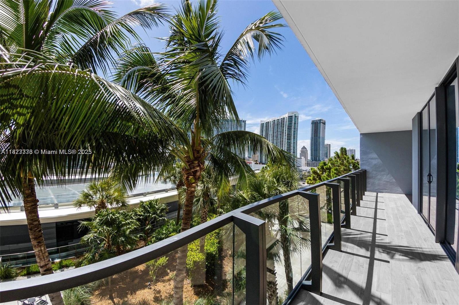 REACH CONDO - Residential