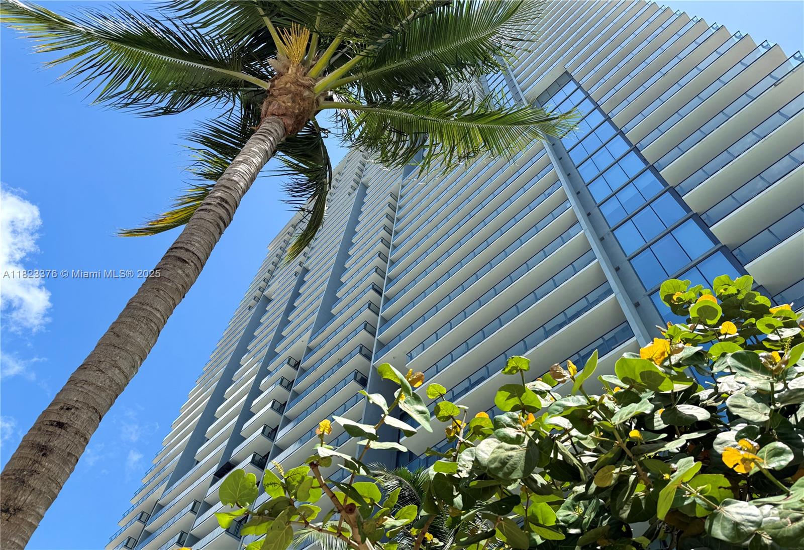 REACH CONDO - Residential