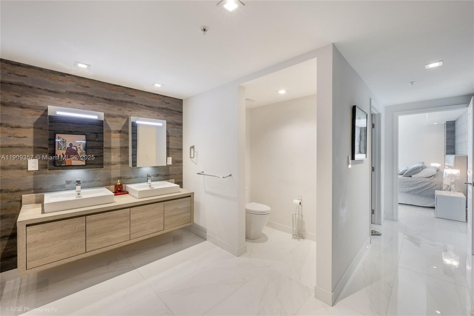 400 SUNNY ISLES CONDO WES - Residential Lease