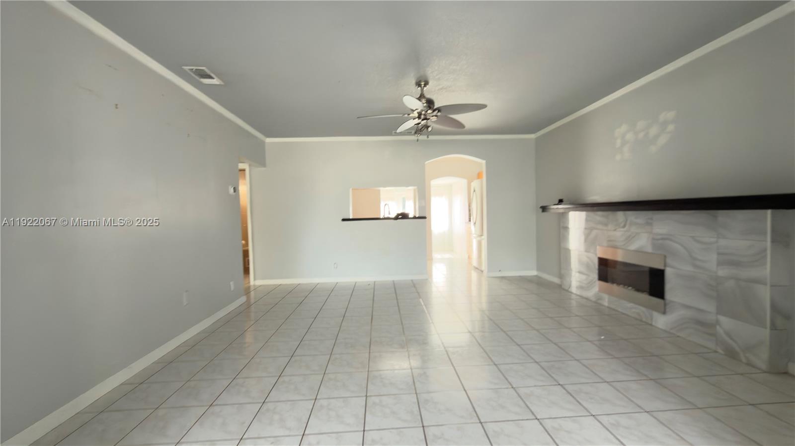 NORTH HOLLYWOOD - Residential Lease