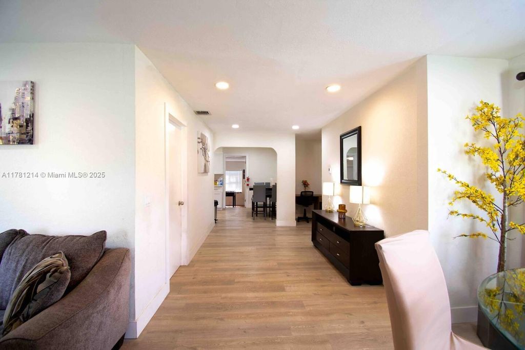 Photo of 405 N D St, Lake Worth, FL 33460 (MLS # A11781214)