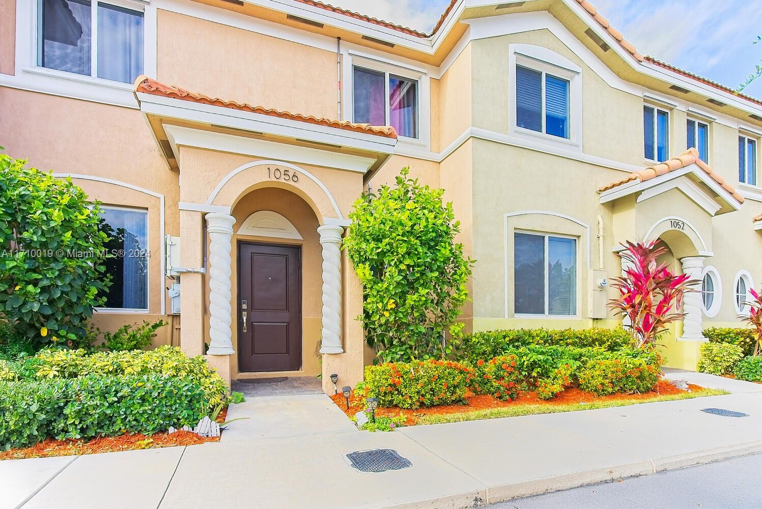 This is an AMAZING opportunity! Presenting a beautiful 3 bedroom, 2 bathroom townhome in the heart of keys gates. Fairly bran new home, constructed in 2021. Equipped with brand new solar panels and water filtration for clean power and clean water throughout the whole house. Location is everything and the location of this townhome is absolutely perfect.
