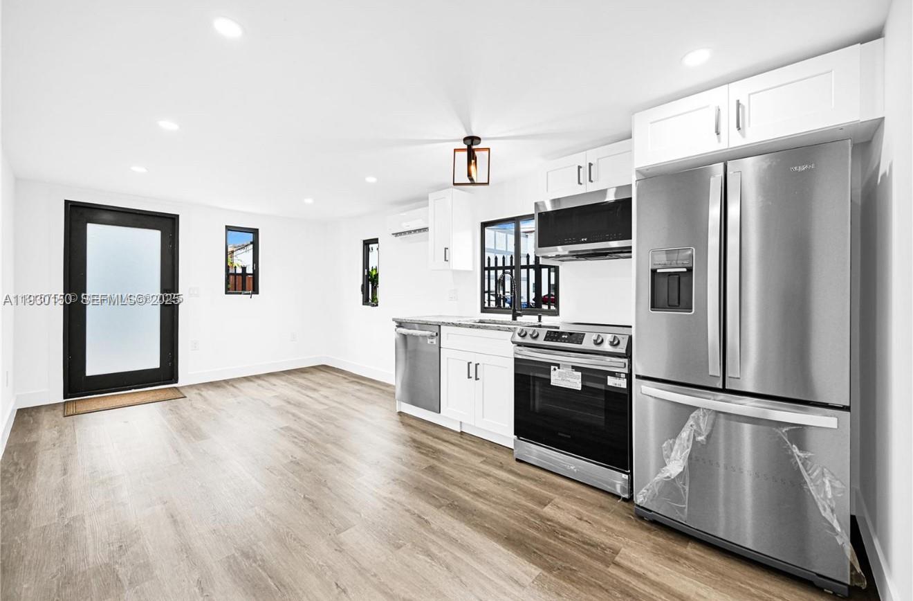 IDLEWILD PARK - Residential Lease