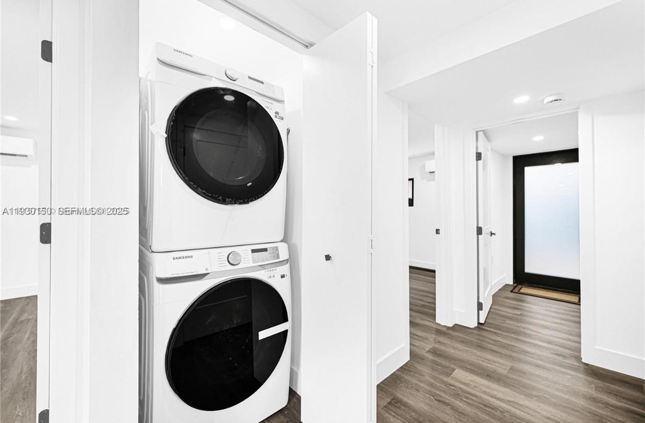 IDLEWILD PARK - Residential Lease