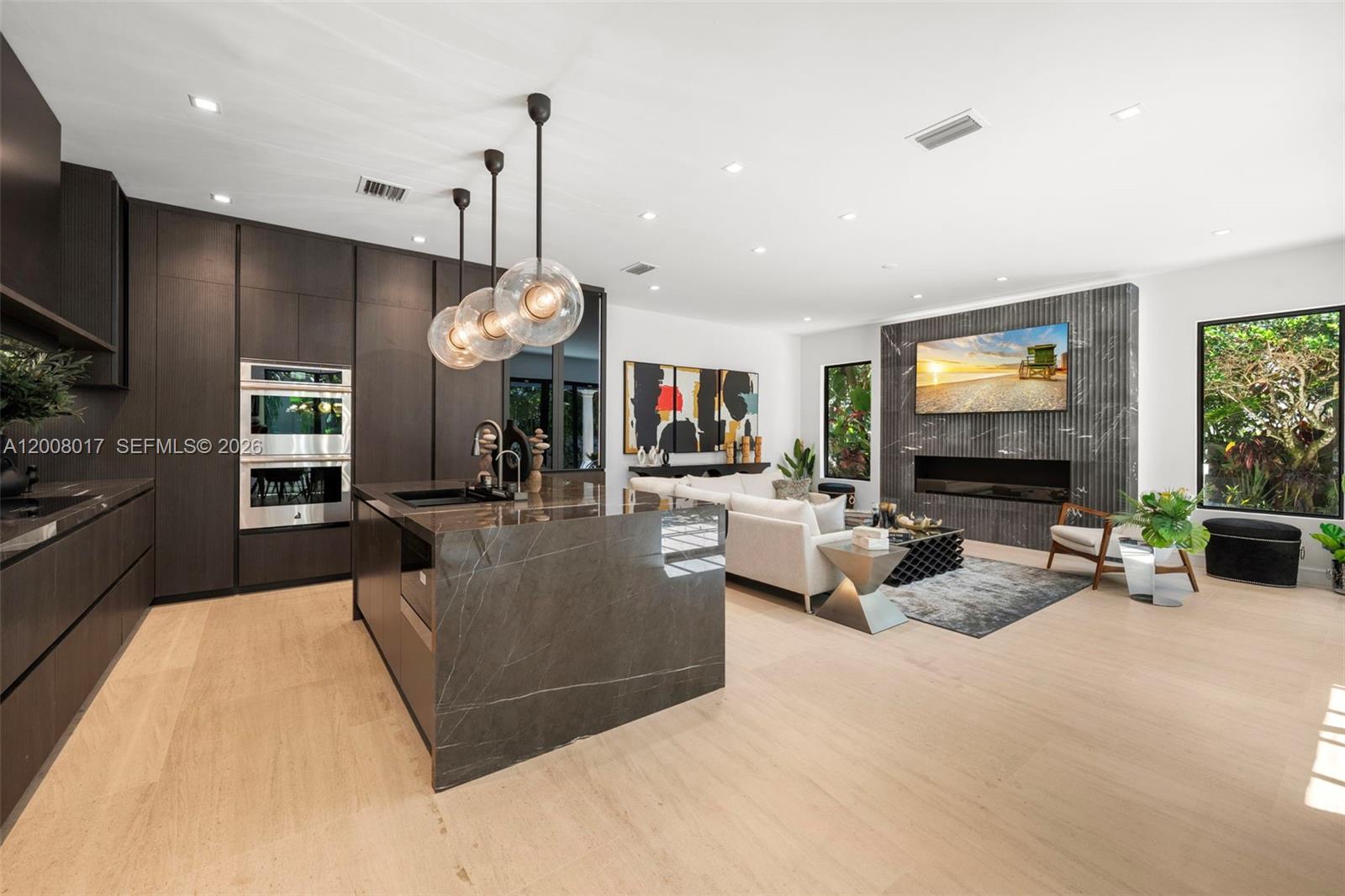 UNIVERSITY PLACE - Residential