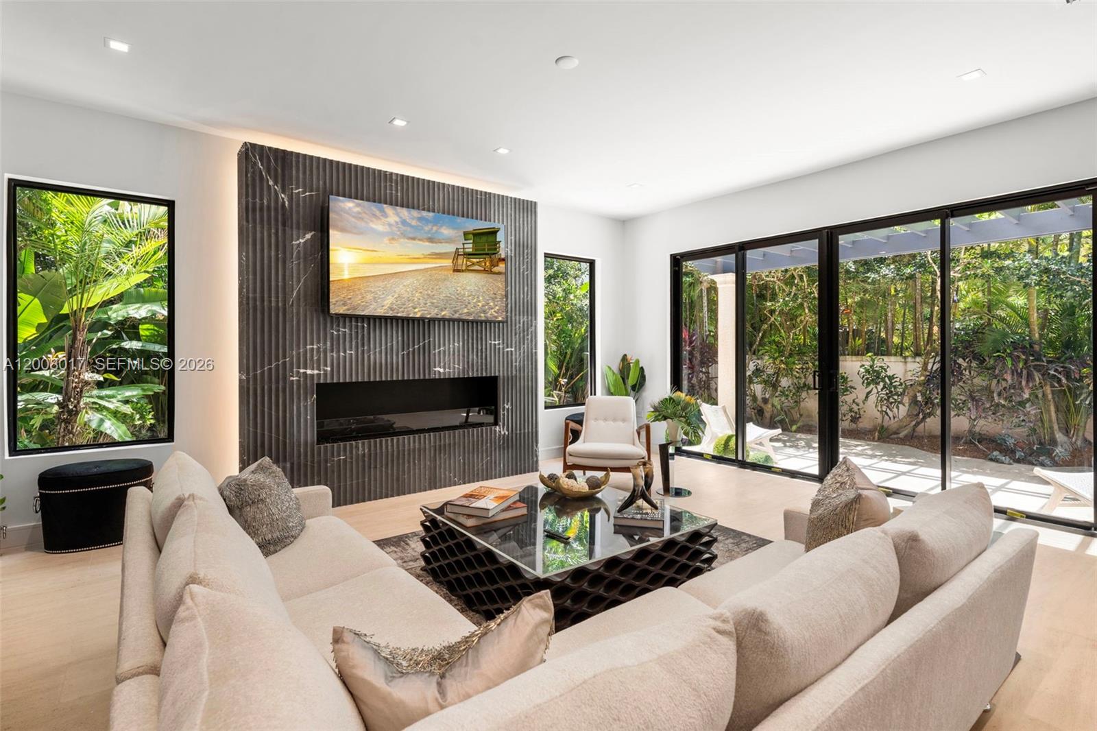 UNIVERSITY PLACE - Residential