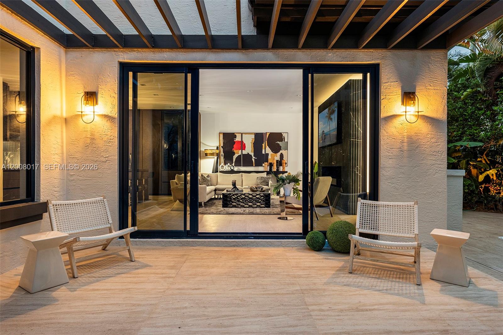 UNIVERSITY PLACE - Residential