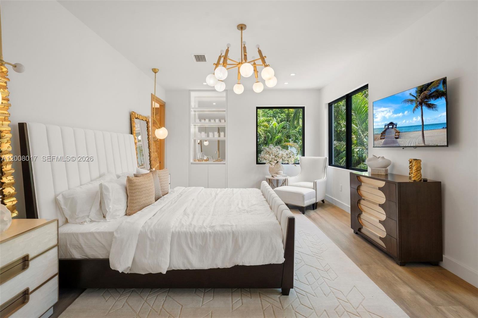 UNIVERSITY PLACE - Residential