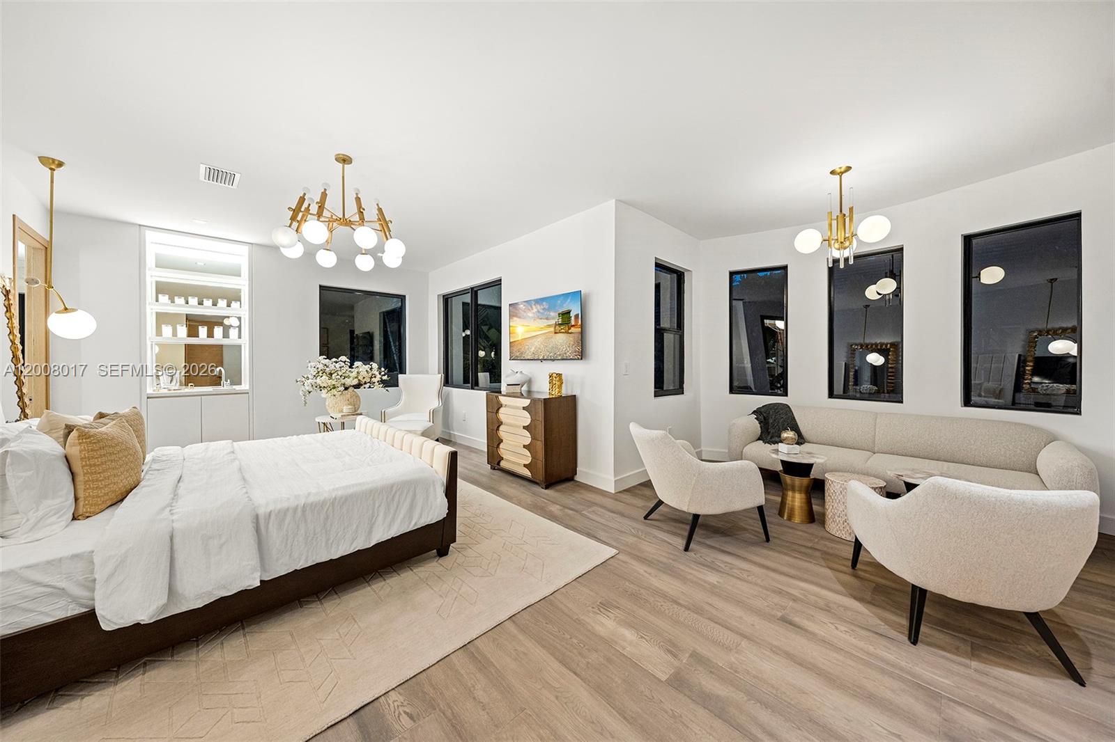 UNIVERSITY PLACE - Residential