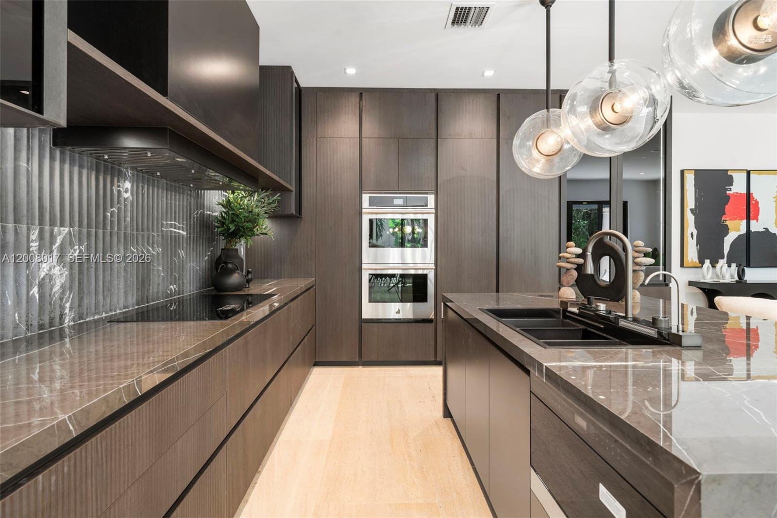 UNIVERSITY PLACE - Residential