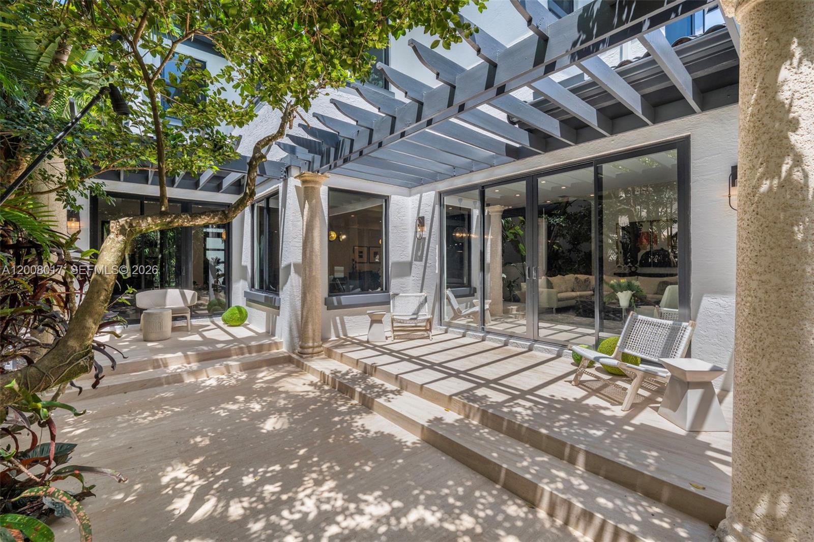 UNIVERSITY PLACE - Residential